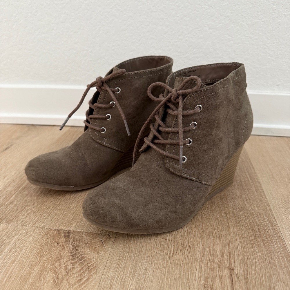 Arizona Jean Co Lawrence Brown Suede Ankle Boots, Size 9